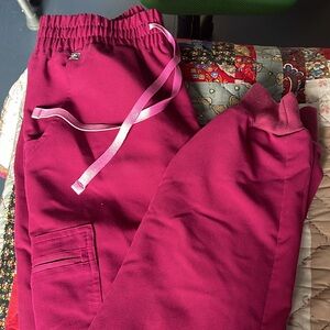 Figs Women's Track Pants in Magenta